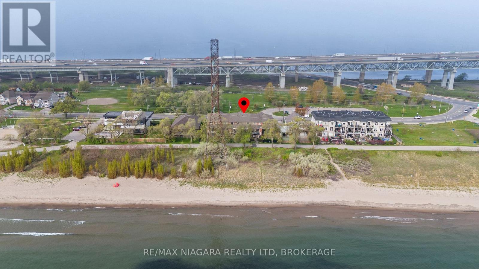 Photo 34 of 1069 Beach Boulevard, Hamilton ON