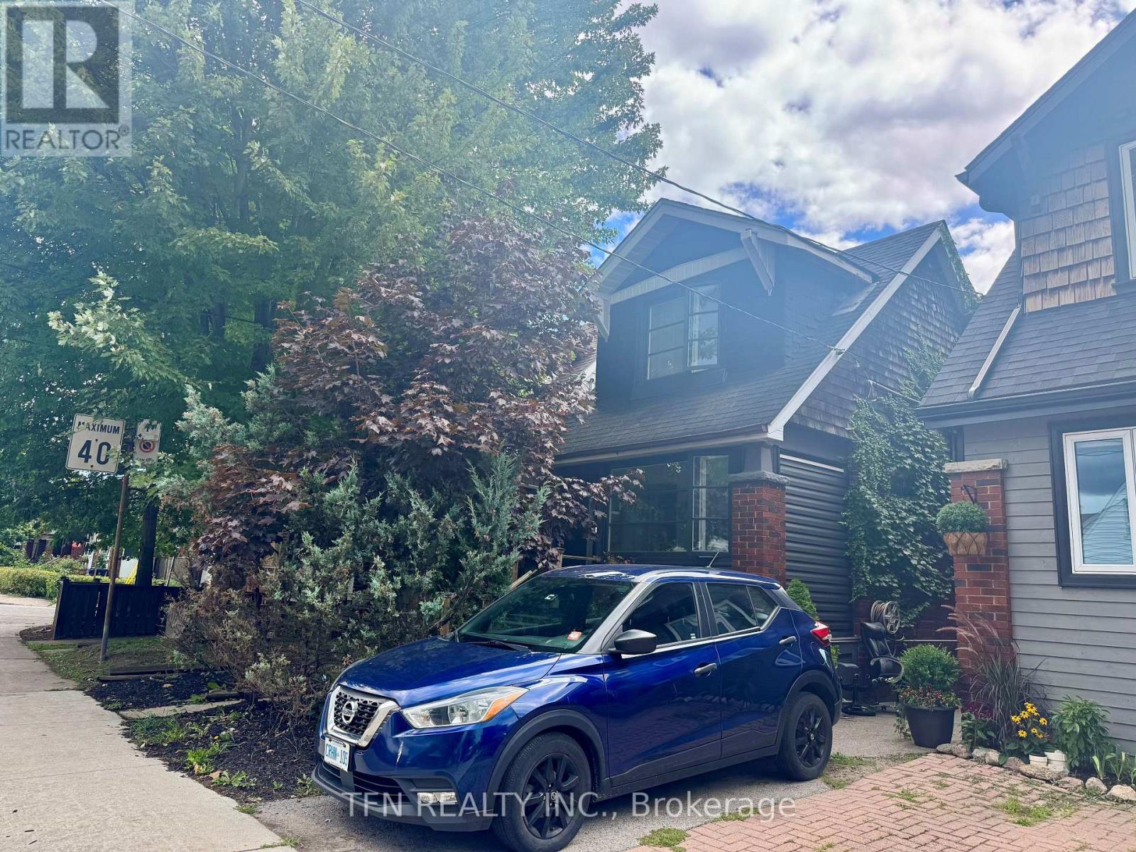 Photo 7 of 437 Mortimer Avenue, Toronto ON
