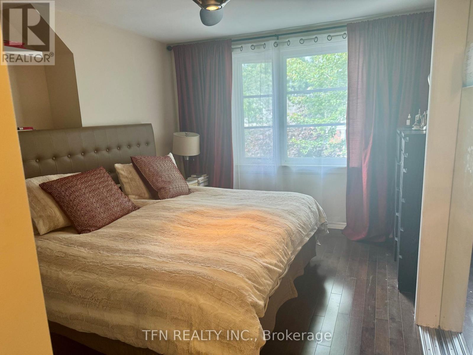 Photo 2 of 437 Mortimer Avenue, Toronto ON