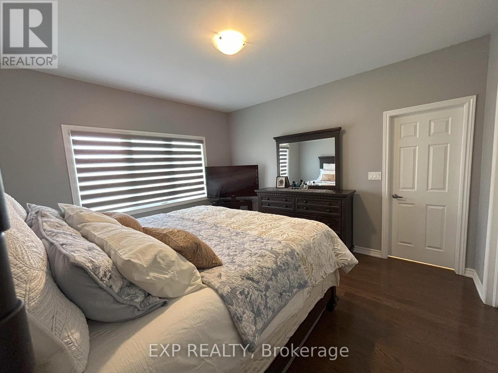 Photo 15 of 249 Fleetwood Drive, Oshawa ON