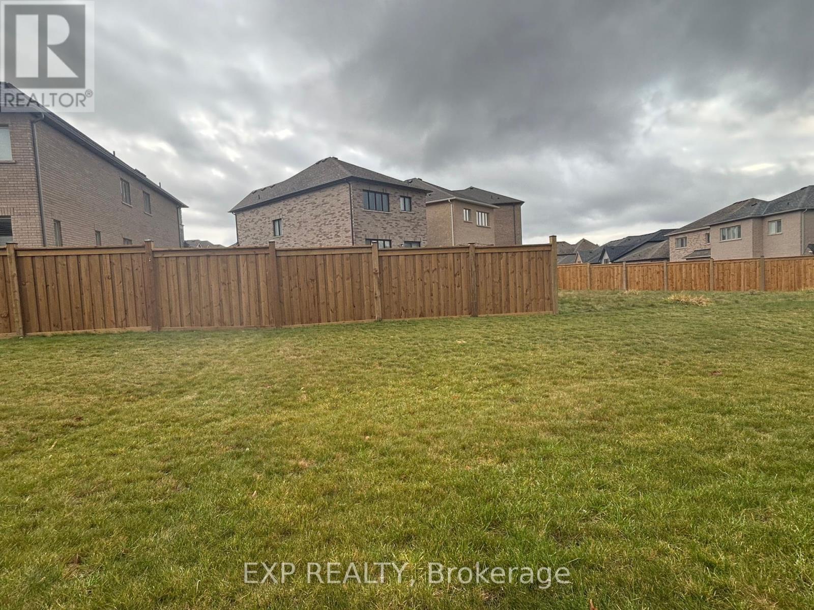 Photo 21 of 249 Fleetwood Drive, Oshawa ON