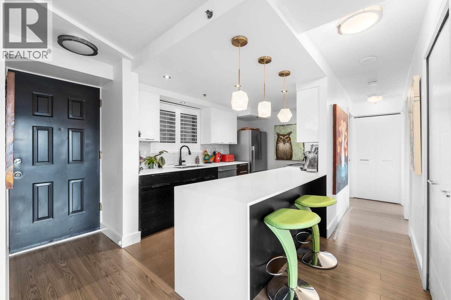 Photo 9 of 303 212 Davie Street, Vancouver BC
