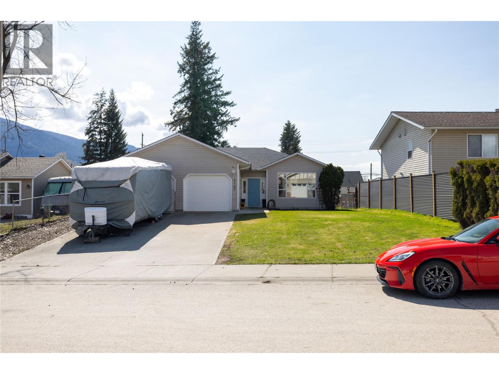 Photo 14 of 3767 Glover Avenue E, Armstrong BC