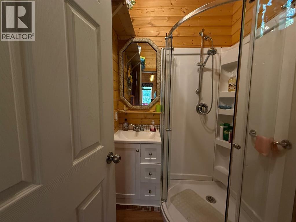 Photo 12 of 621 Diamond Willow Drive, Lac Des Iles SK