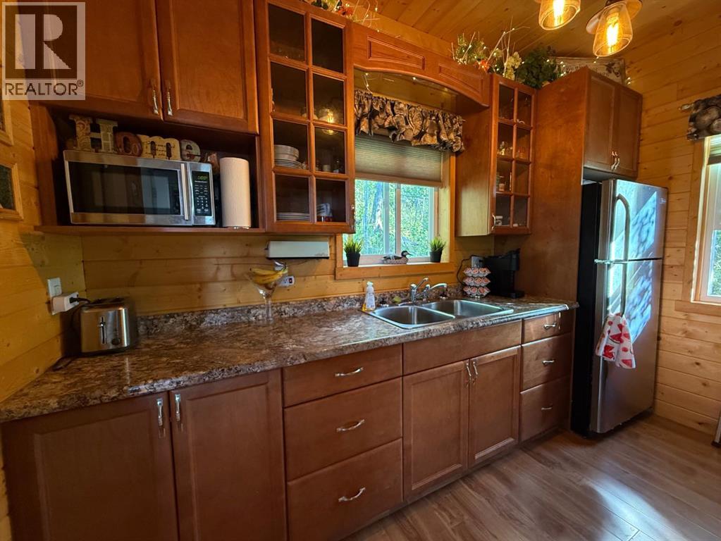 Photo 3 of 621 Diamond Willow Drive, Lac Des Iles SK