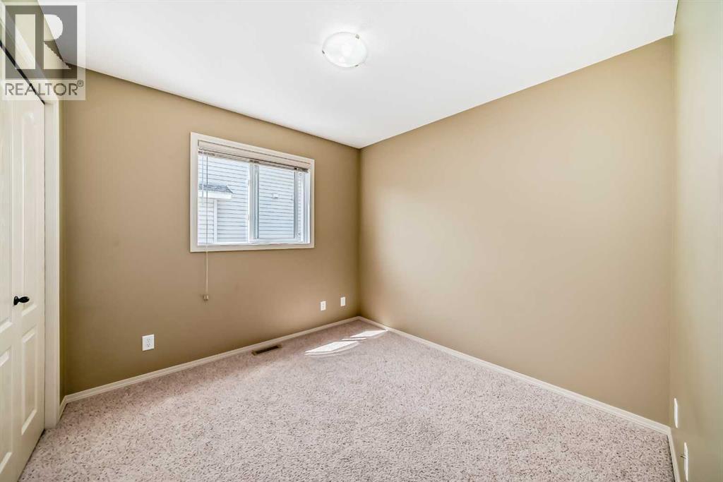 Photo 24 of 56 Jennings Crescent, Red Deer AB