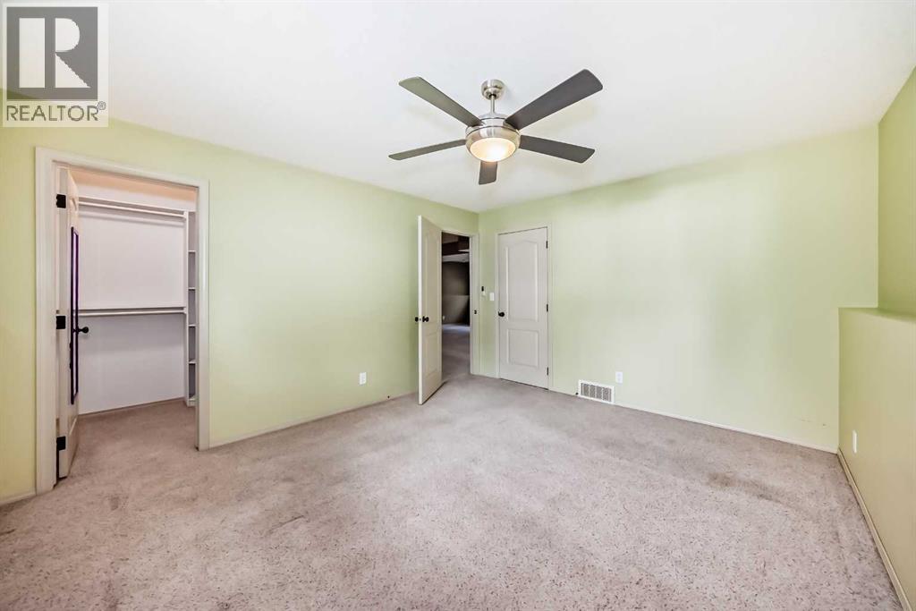 Photo 2 of 56 Jennings Crescent, Red Deer AB