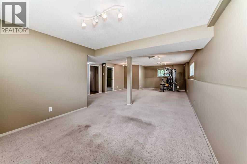 Photo 6 of 56 Jennings Crescent, Red Deer AB