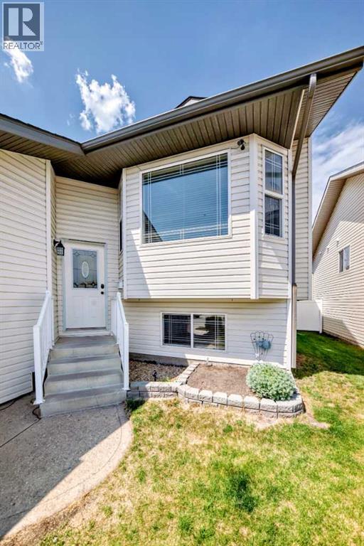 Photo 33 of 56 Jennings Crescent, Red Deer AB