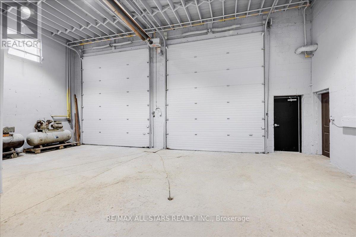 Photo 10 of 11874 Woodbine Avenue, Whitchurchstouffville ON