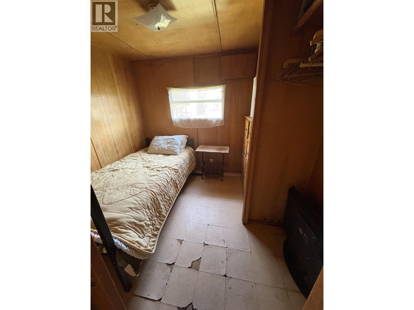 10105 PAQUETTE AVENUE, Hudsons Hope
