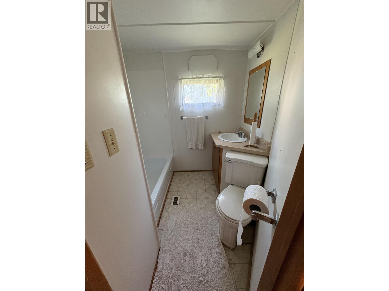 10105 PAQUETTE AVENUE, Hudsons Hope