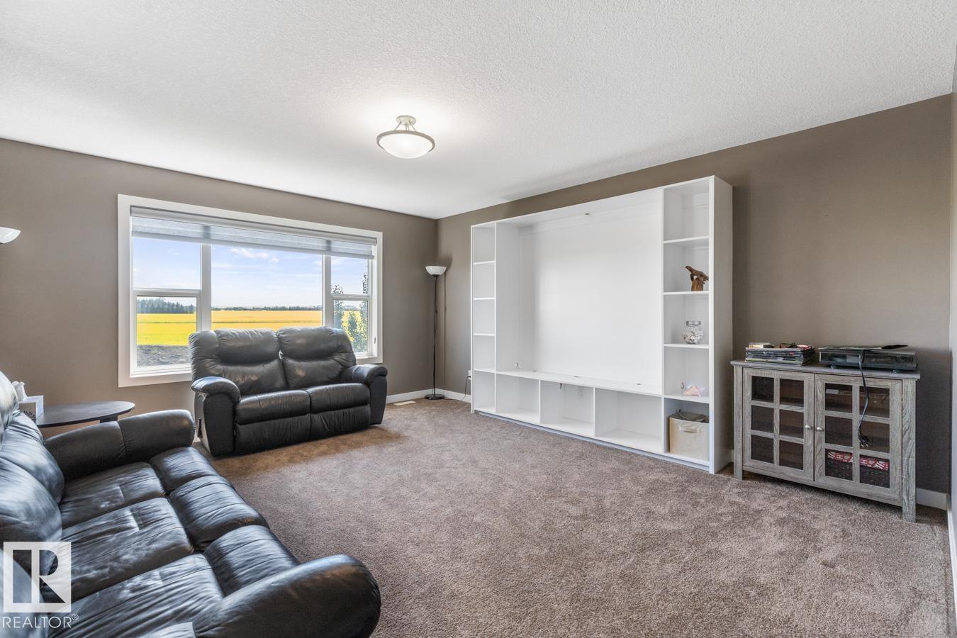 Photo 4 of 3 Sandalwood Pl, Leduc AB