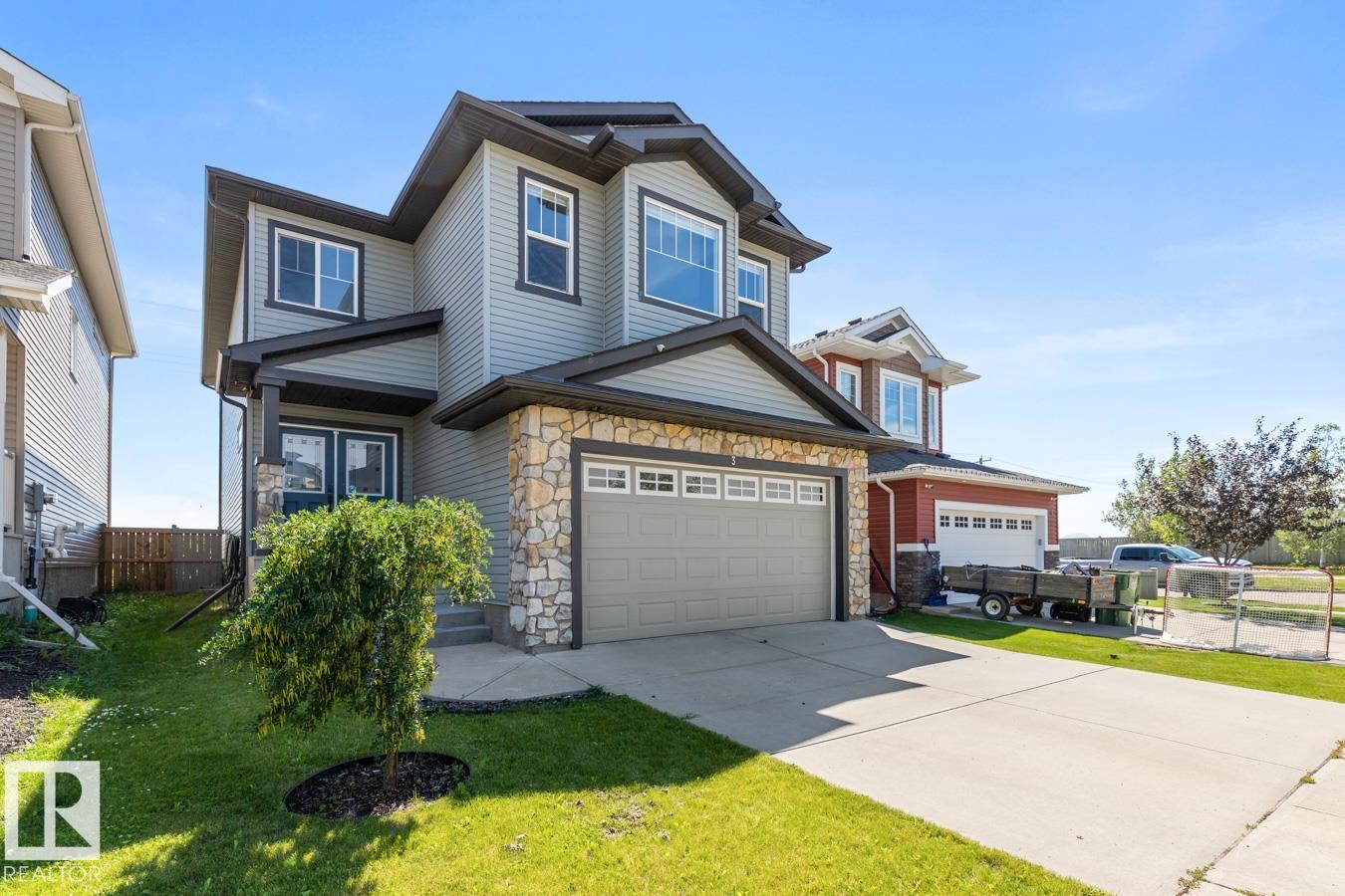 Photo 2 of 3 Sandalwood Pl, Leduc AB
