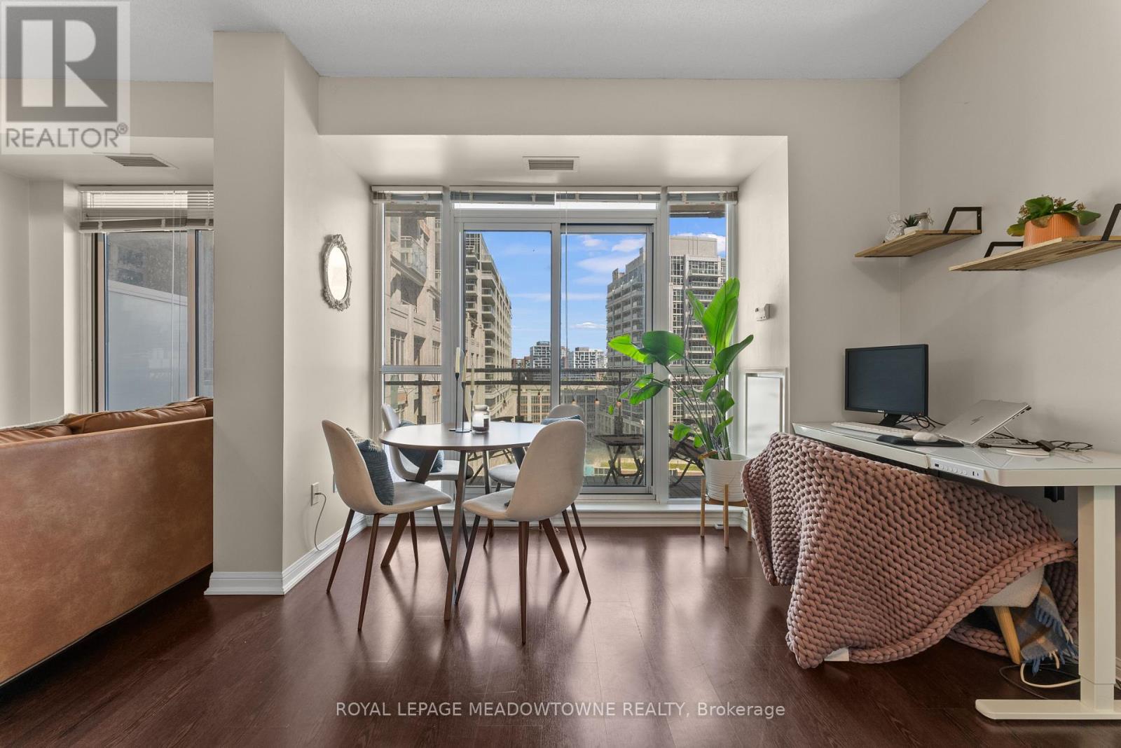 Photo 7 of 916 628 Fleet Street, Toronto ON