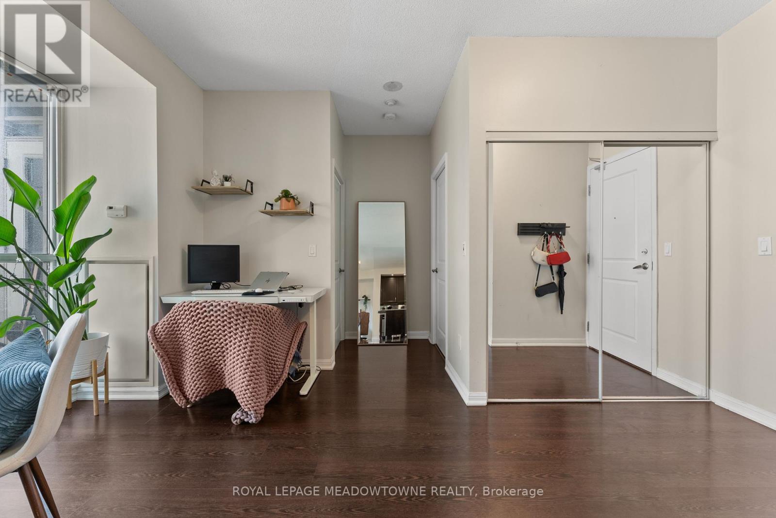 Photo 11 of 916 628 Fleet Street, Toronto ON