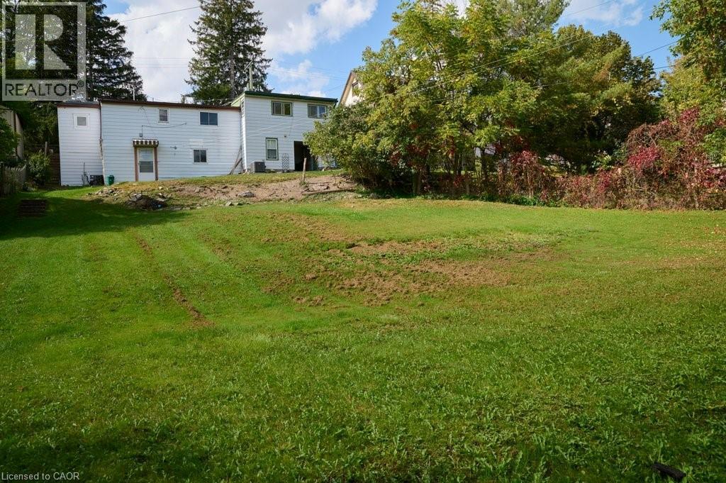 Photo 5 of 109 Front Street, New Dundee ON