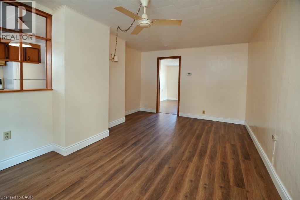 Photo 6 of 117 Front Street, New Dundee ON