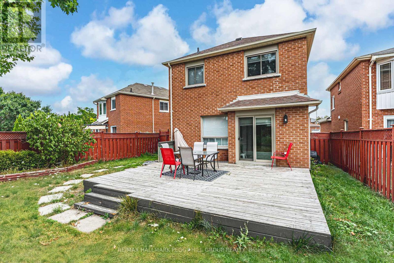 Photo 11 of 45 Weatherup Crescent, Barrie ON