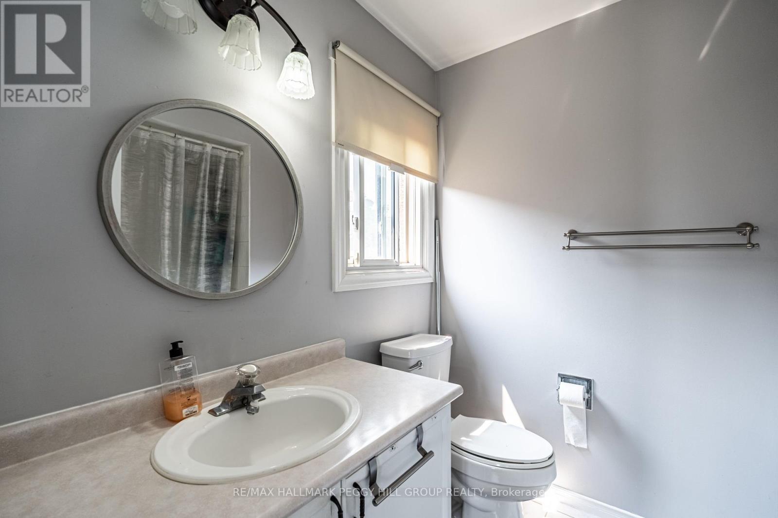 Photo 7 of 45 Weatherup Crescent, Barrie ON