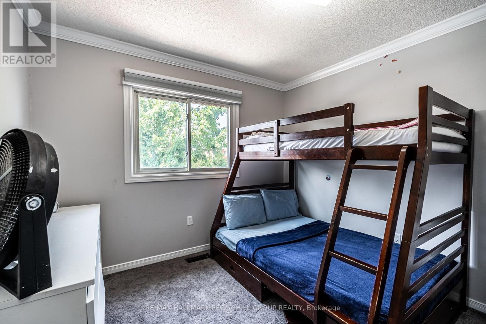 Photo 9 of 45 Weatherup Crescent, Barrie ON