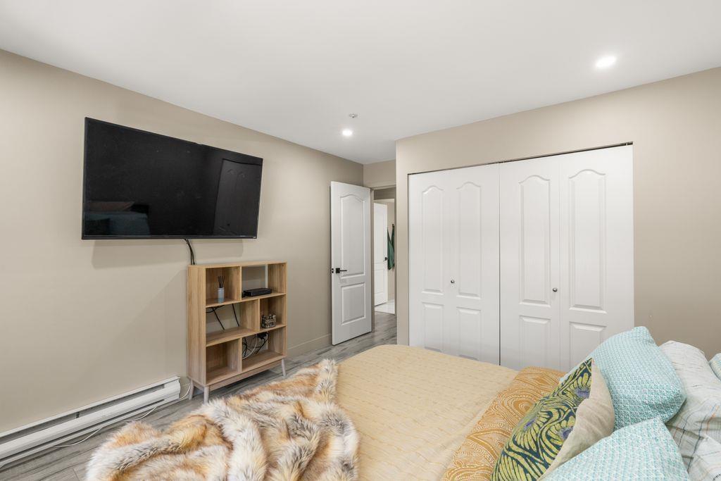 Photo 11 of 201 9688 148 Street, Surrey BC