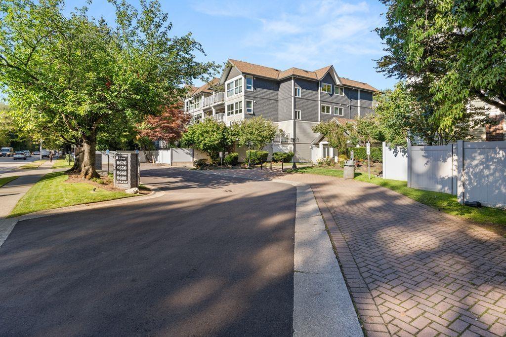 Photo 30 of 201 9688 148 Street, Surrey BC