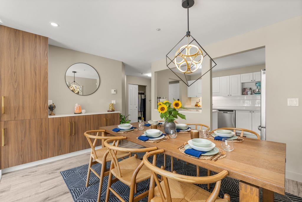 Photo 5 of 201 9688 148 Street, Surrey BC