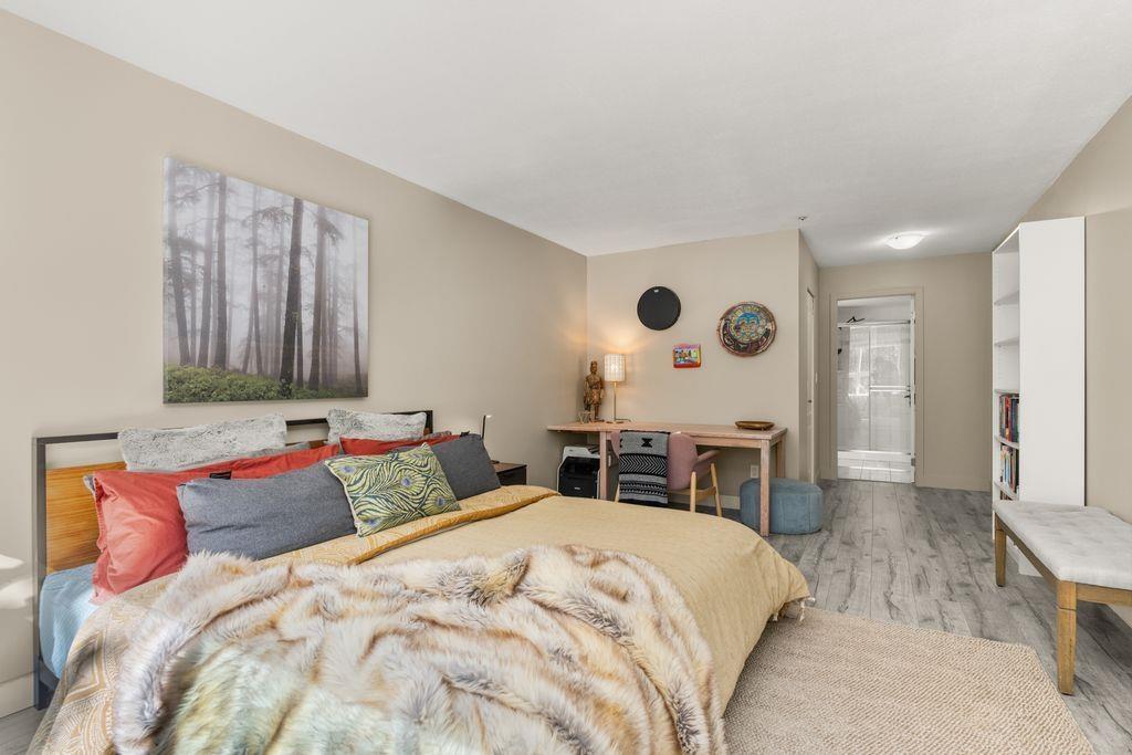 Photo 15 of 201 9688 148 Street, Surrey BC