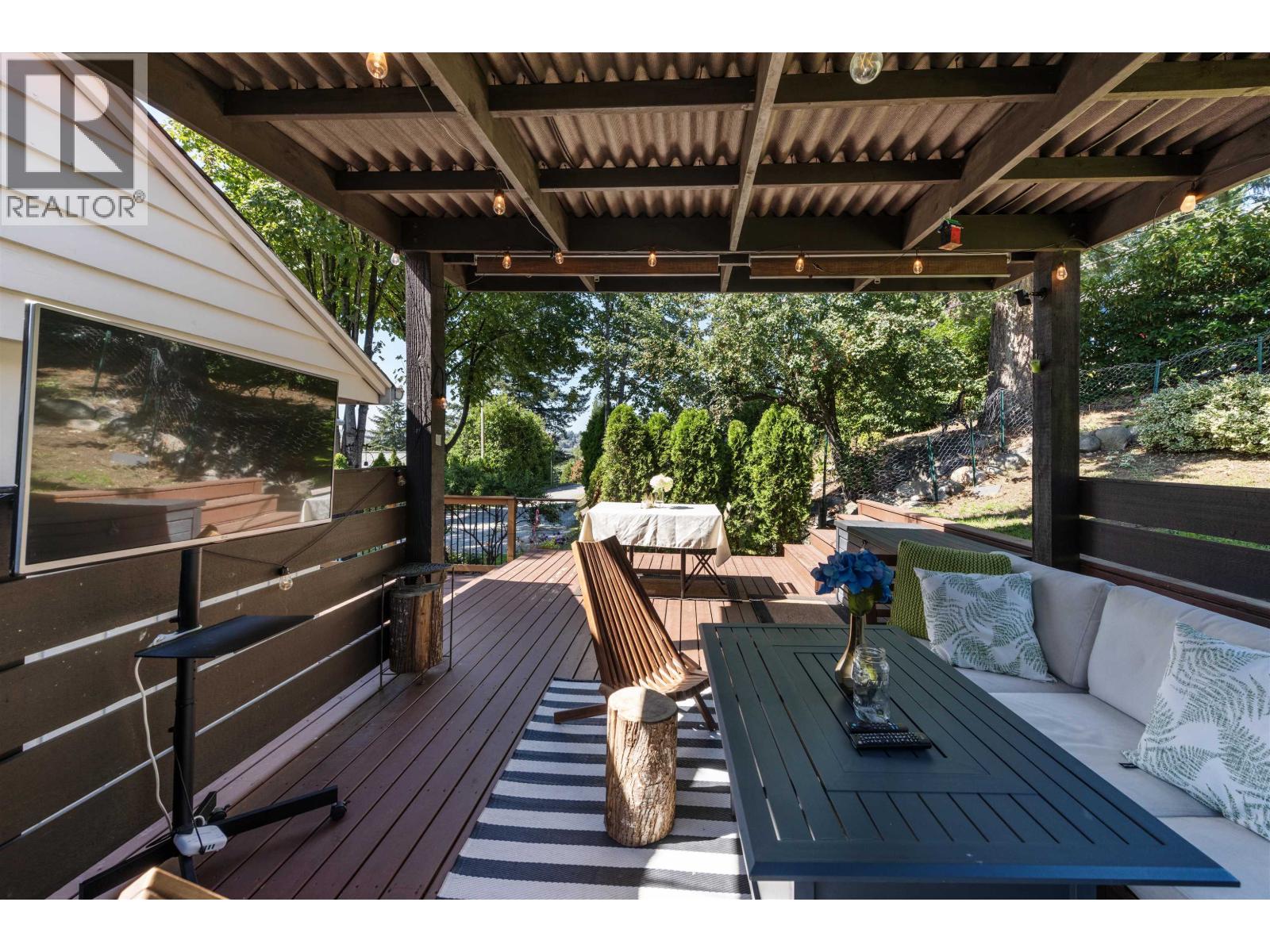 Photo 6 of 1706 Glendale Avenue, Coquitlam BC