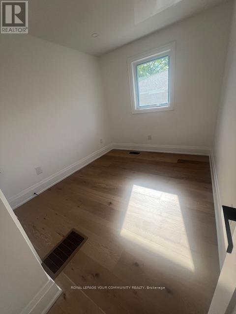 Photo 5 of Main 12 Kemano Road, Aurora ON