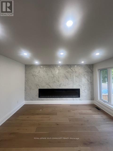 Photo 3 of Main 12 Kemano Road, Aurora ON
