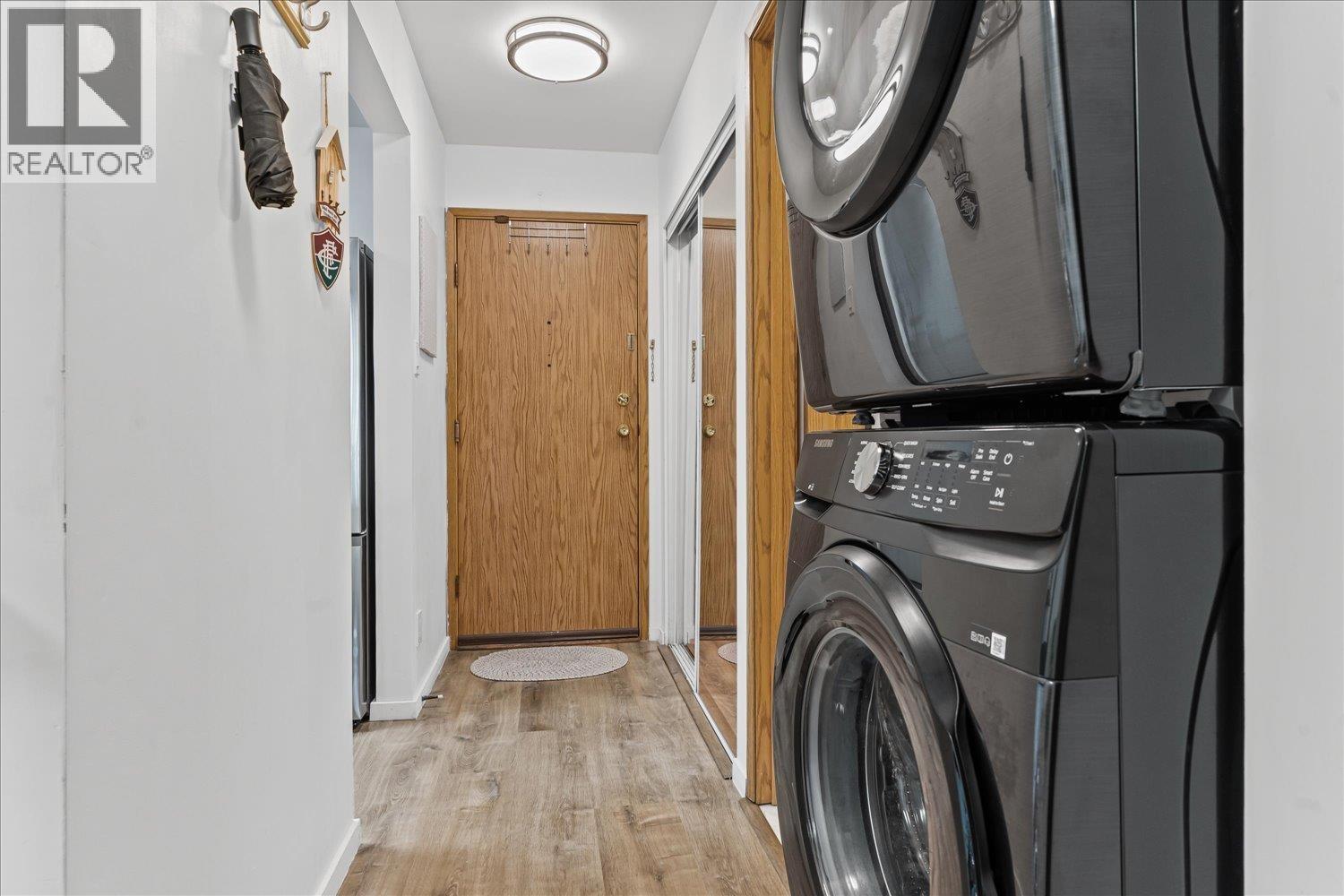 Photo 3 of 1503 615 Belmont Street, New Westminster BC