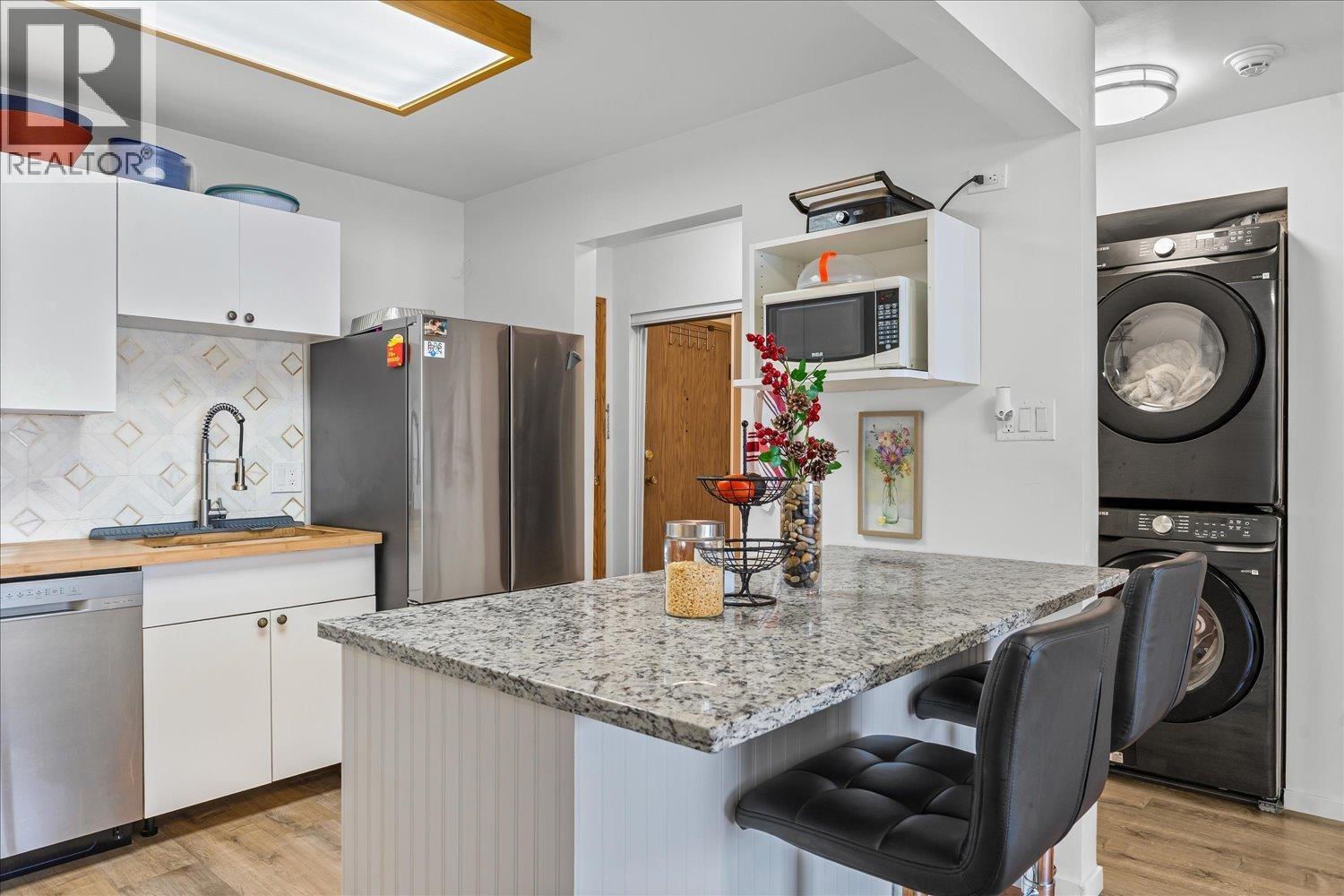 Photo 7 of 1503 615 Belmont Street, New Westminster BC