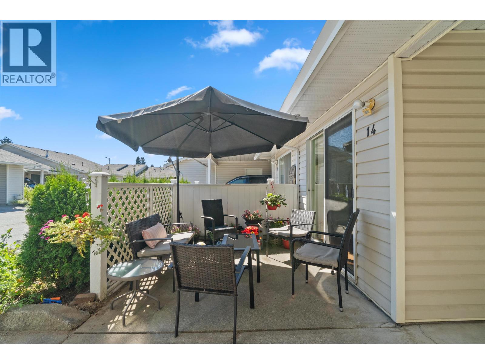 Photo 8 of 14 19249 Hammond Road, Pitt Meadows BC