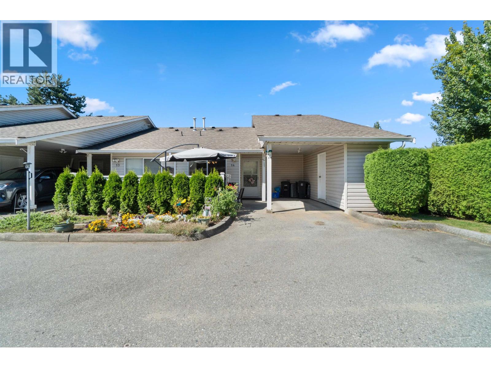 Photo 1 of 14 19249 Hammond Road, Pitt Meadows BC