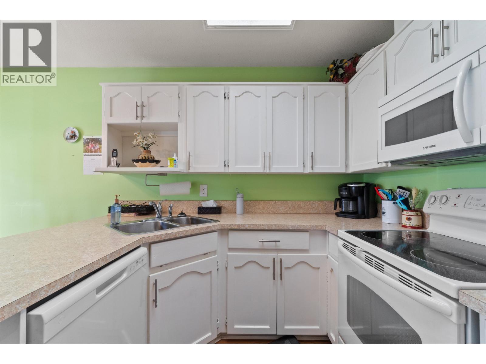 Photo 4 of 14 19249 Hammond Road, Pitt Meadows BC
