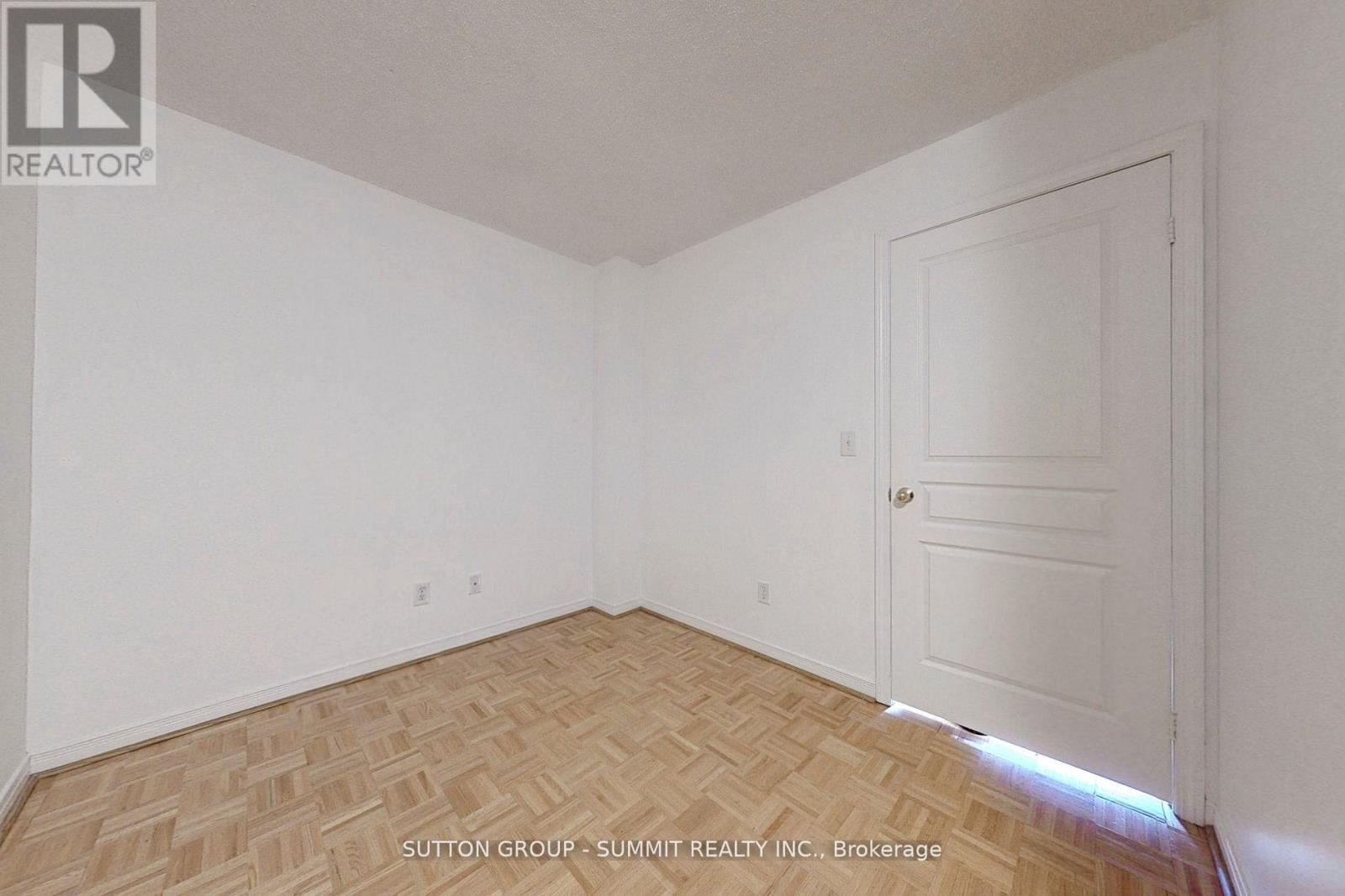 Photo 14 of 1203 2565 Erin Centre Boulevard, Mississauga ON