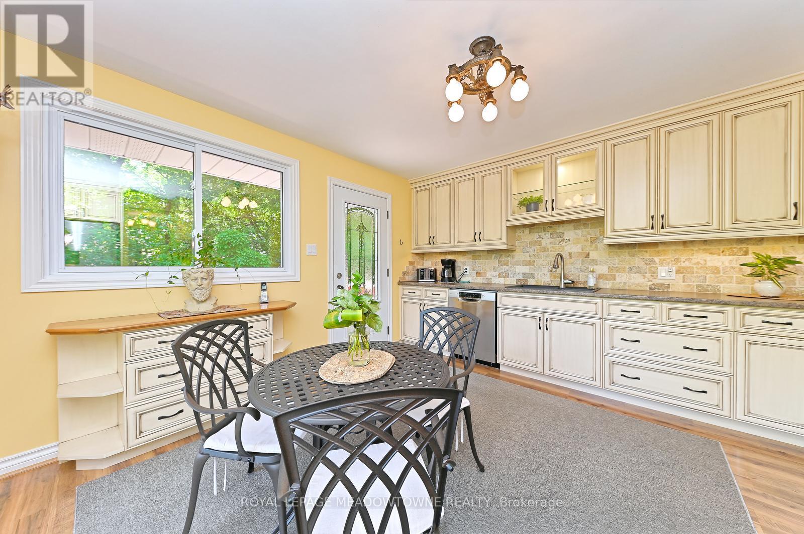 Photo 44 of 4 Ann Street, Halton Hills ON