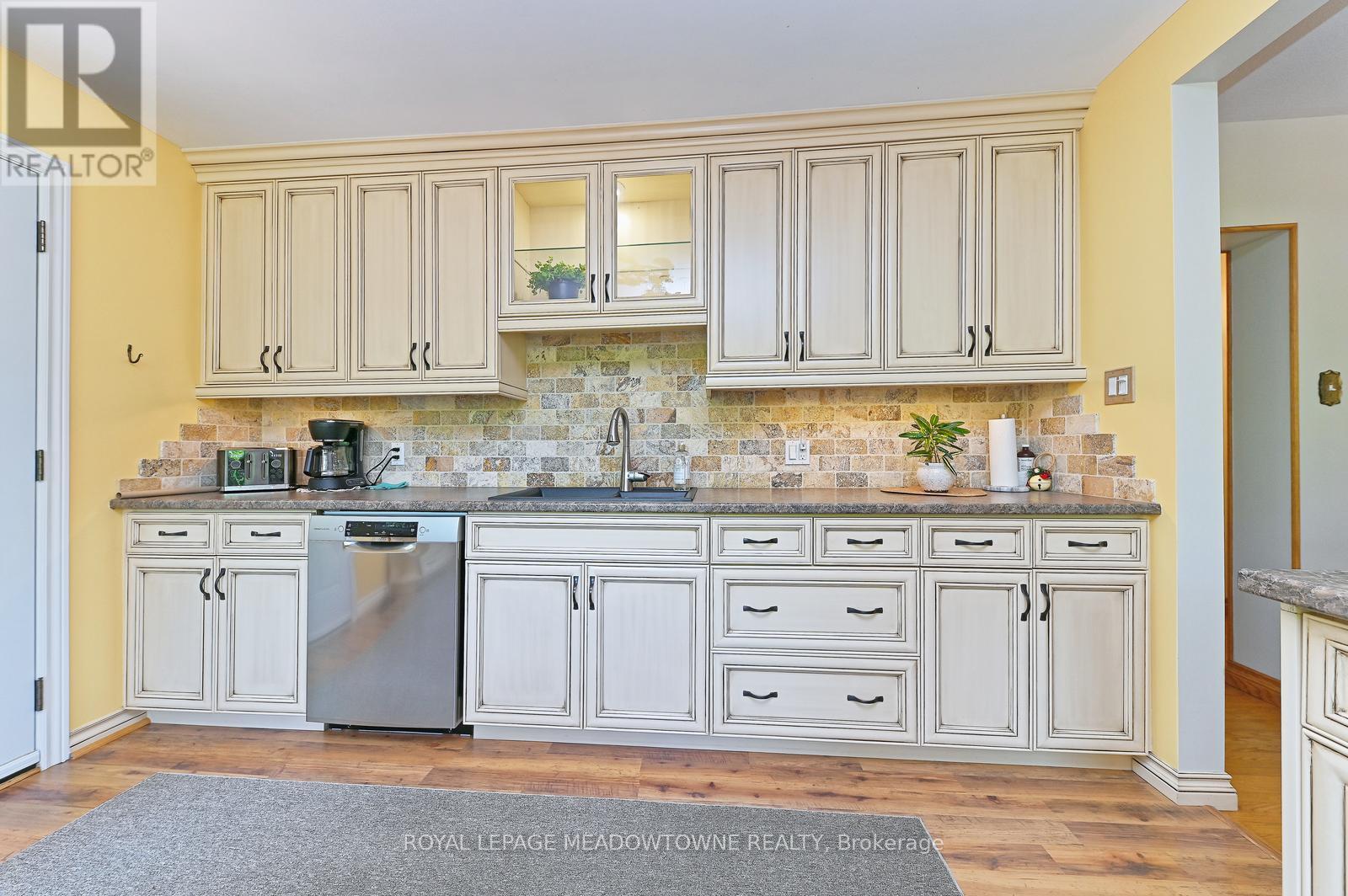 Photo 39 of 4 Ann Street, Halton Hills ON