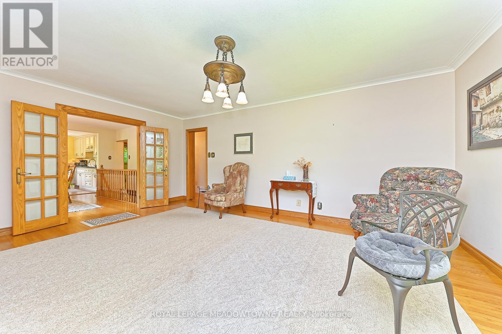 Photo 40 of 4 Ann Street, Halton Hills ON