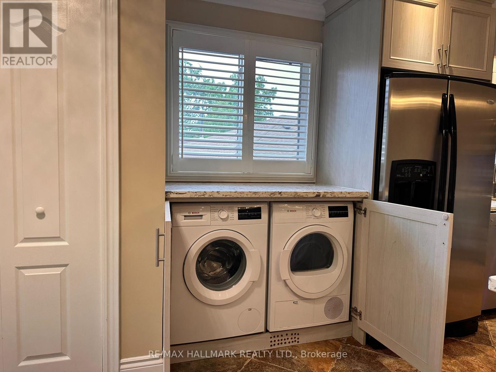 Photo 1 of 1198 Ingledene Drive, Oakville ON