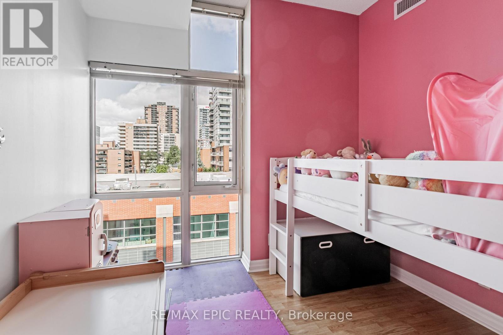 Photo 16 of 405 70 Port Street E, Mississauga ON