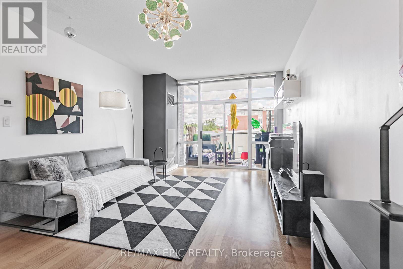 Photo 9 of 405 70 Port Street E, Mississauga ON