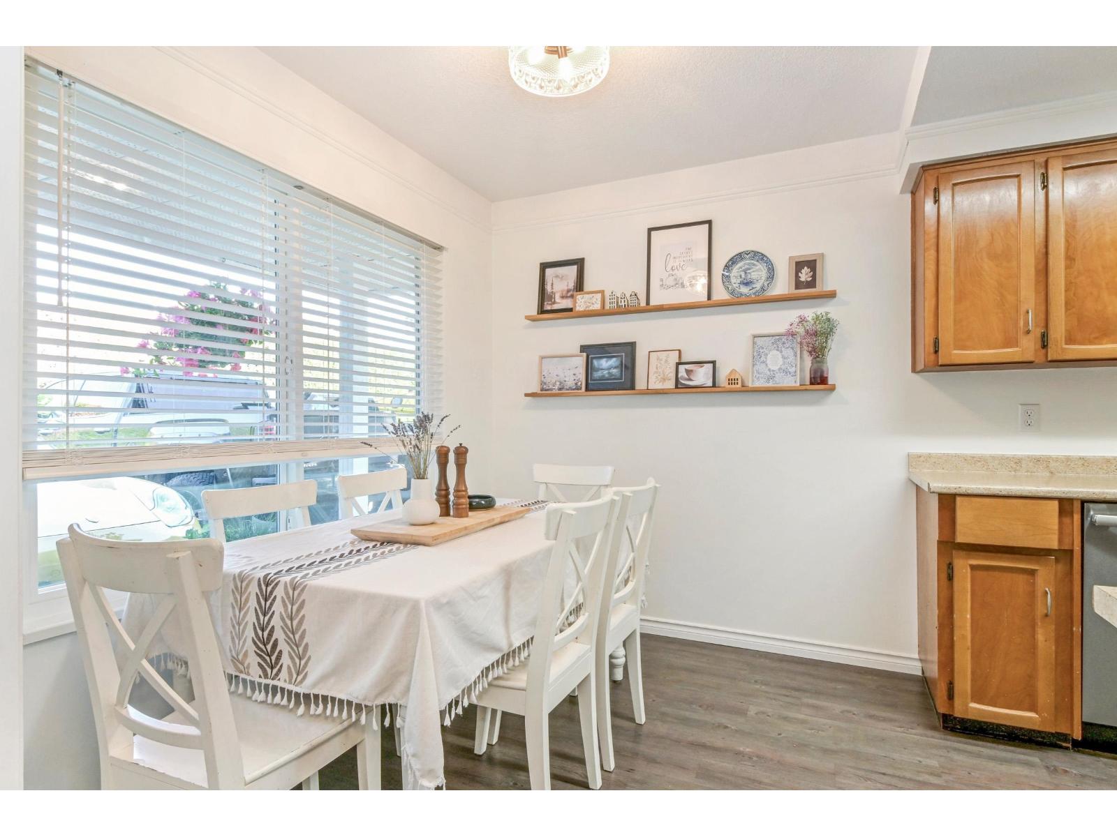Photo 13 of 2 33931 Marshall Road, Abbotsford BC