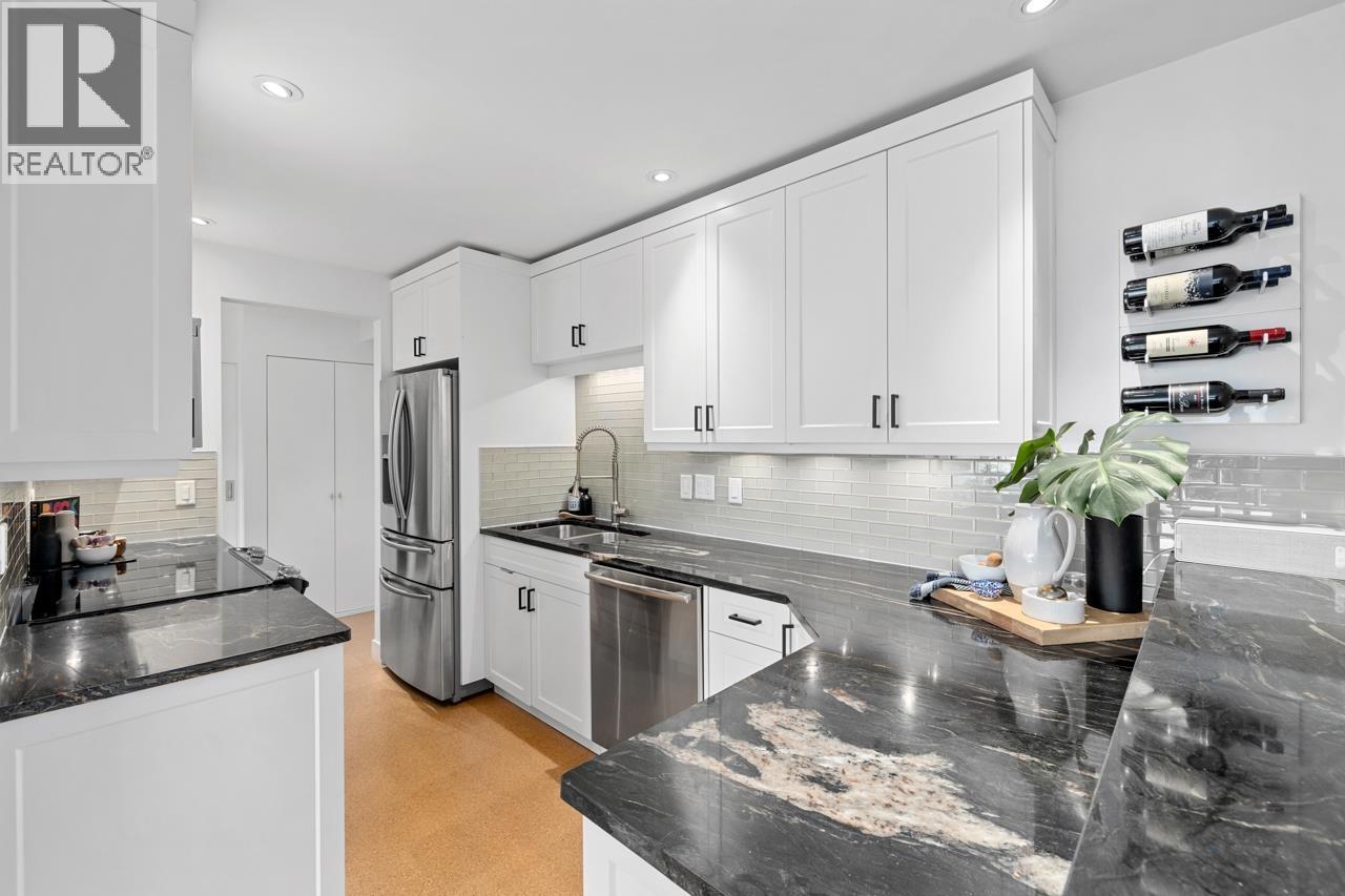 Photo 19 of 305 2336 Wall Street, Vancouver BC