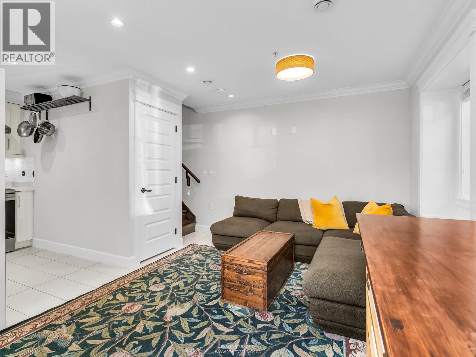 Photo 6 of 3103 St George Street, Vancouver BC