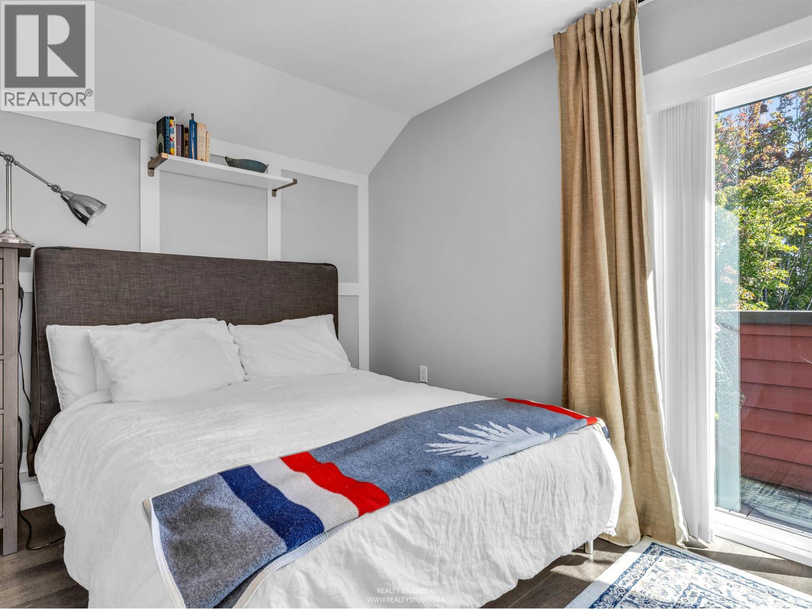 Photo 13 of 3103 St George Street, Vancouver BC