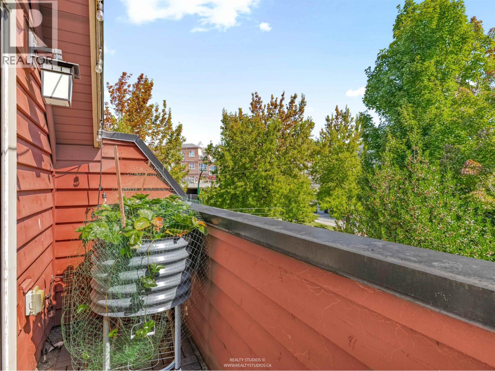 Photo 20 of 3103 St George Street, Vancouver BC