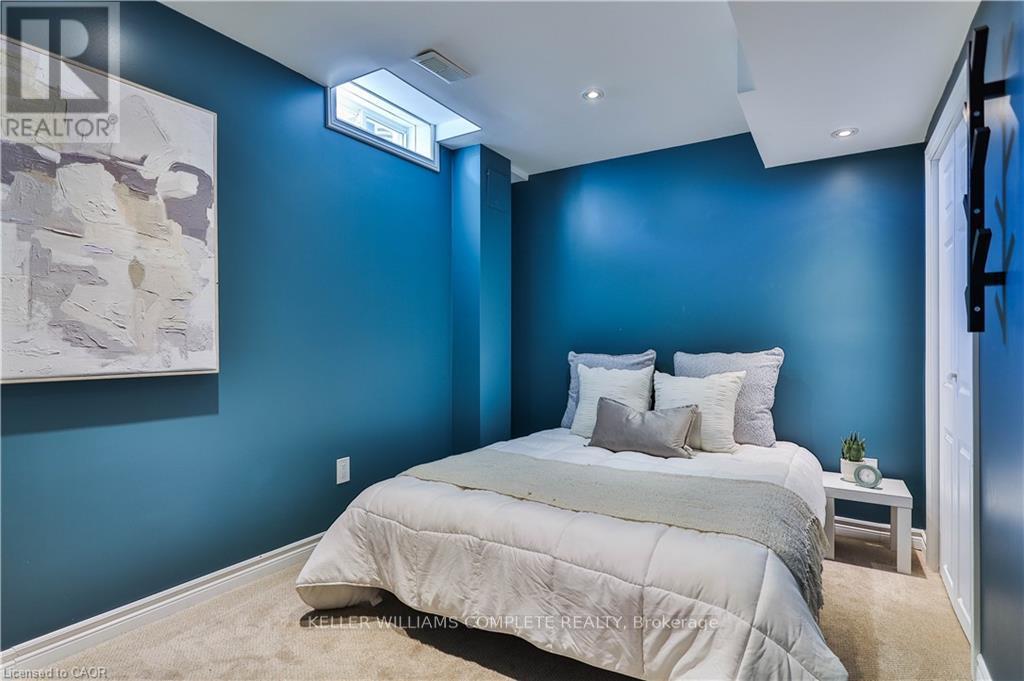 Photo 12 of 151 Spring Creek Drive, Hamilton ON